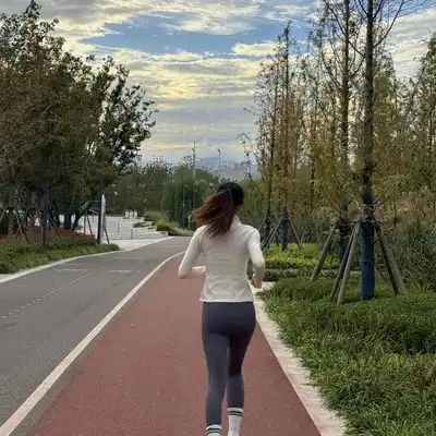 邓悦欣